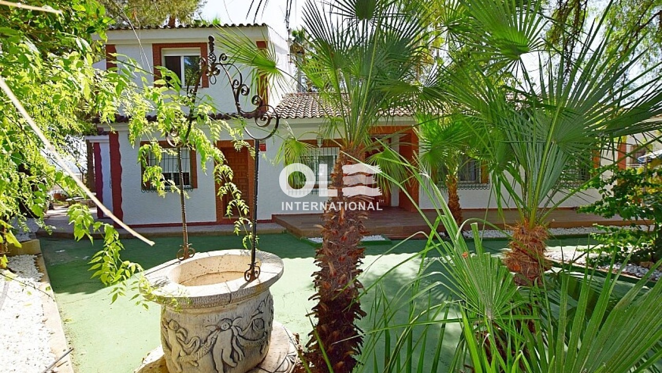 Перепродажа - Villa - Orihuela Costa - Orihuela