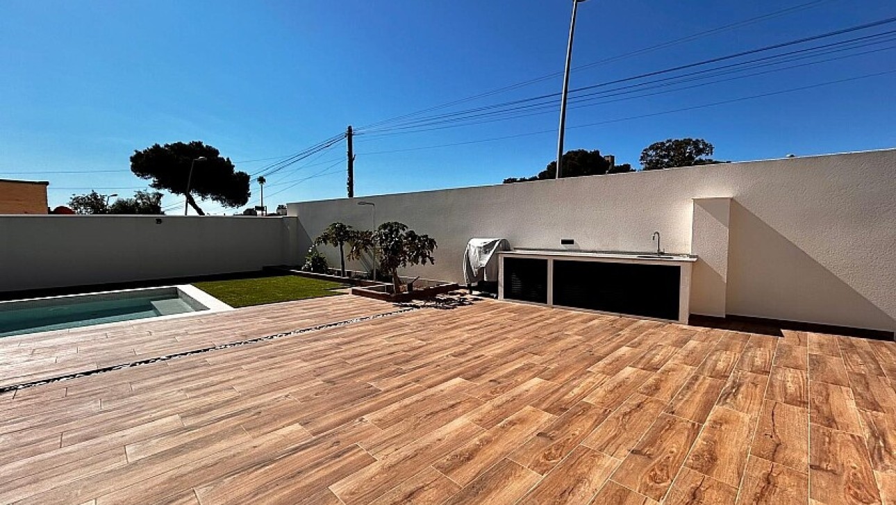 Resale - Luxury villa - Torrevieja - Los Balcones