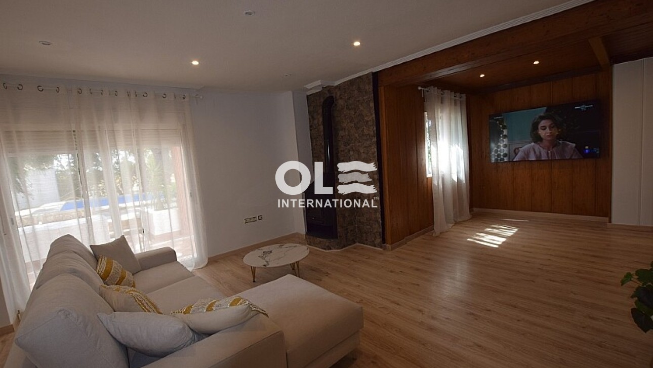 Перепродажа - Villa - Orihuela Costa - Orihuela