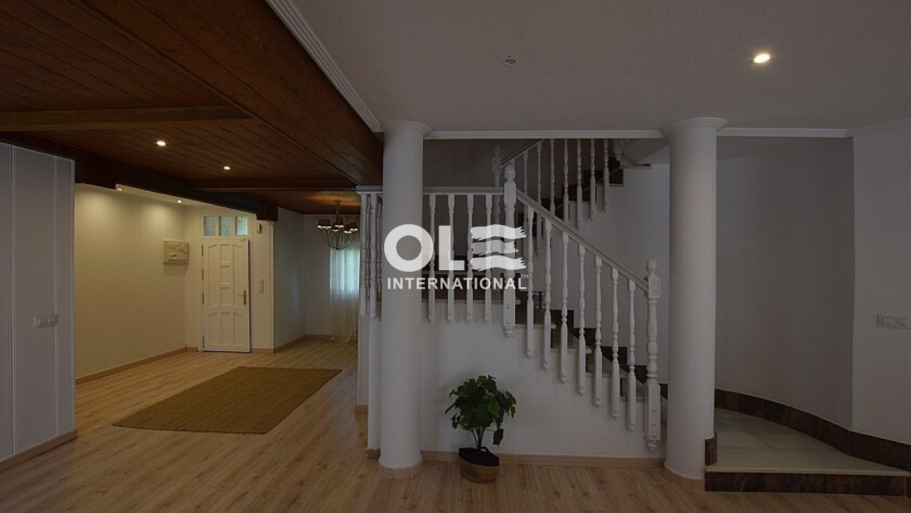 Перепродажа - Villa - Orihuela Costa - Orihuela