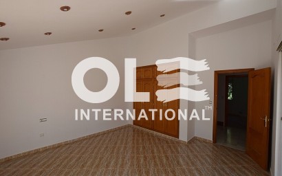 Перепродажа - Villa - Orihuela Costa - Orihuela
