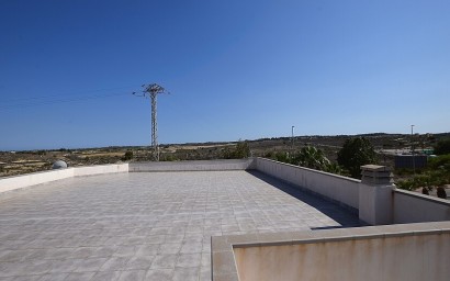 Resale - Semidetached villa - San Miguel de Salinas