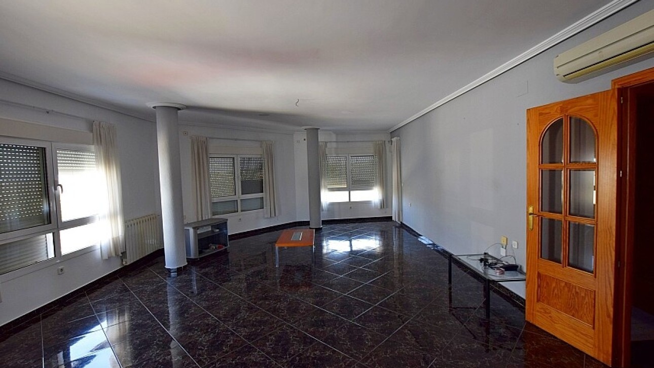 Resale - Semidetached villa - San Miguel de Salinas