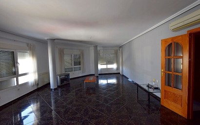 Resale - Semidetached villa - San Miguel de Salinas