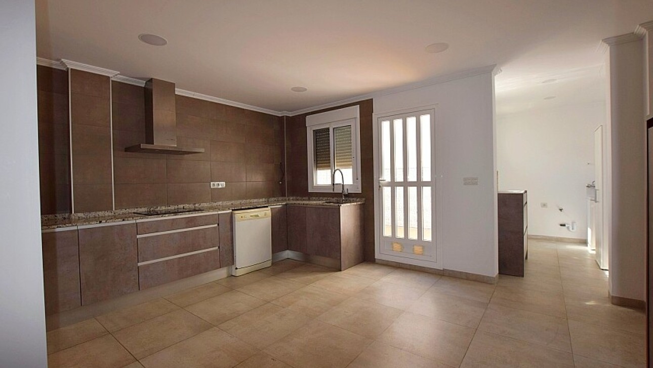 Resale - Semidetached villa - San Miguel de Salinas