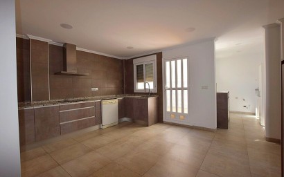 Resale - Semidetached villa - San Miguel de Salinas