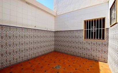 Resale - Semidetached villa - San Miguel de Salinas