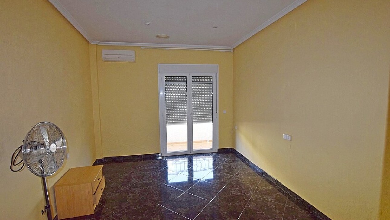 Resale - Semidetached villa - San Miguel de Salinas