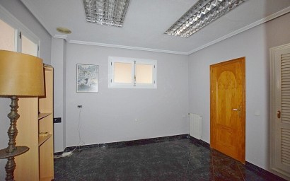 Resale - Semidetached villa - San Miguel de Salinas