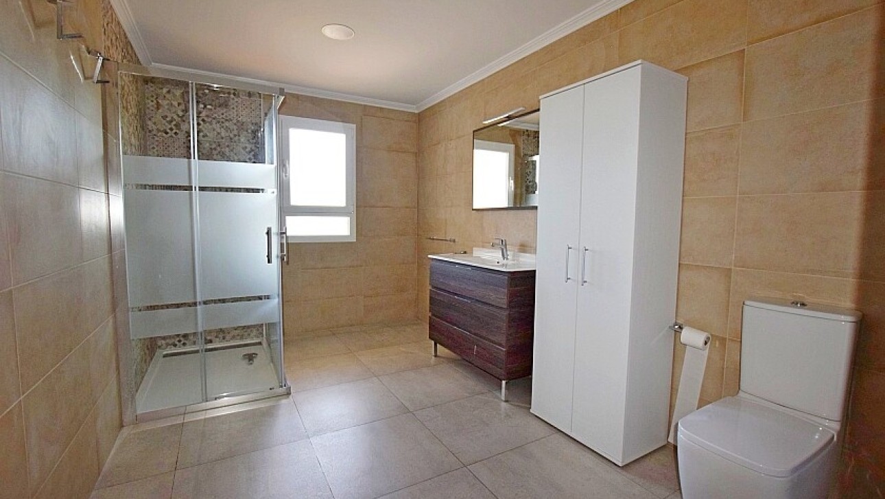 Resale - Semidetached villa - San Miguel de Salinas