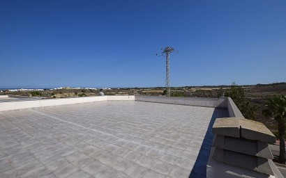 Resale - Semidetached villa - San Miguel de Salinas