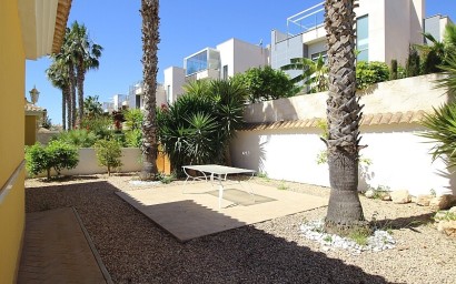 Resale - Villa - Orihuela Costa - La Zenia