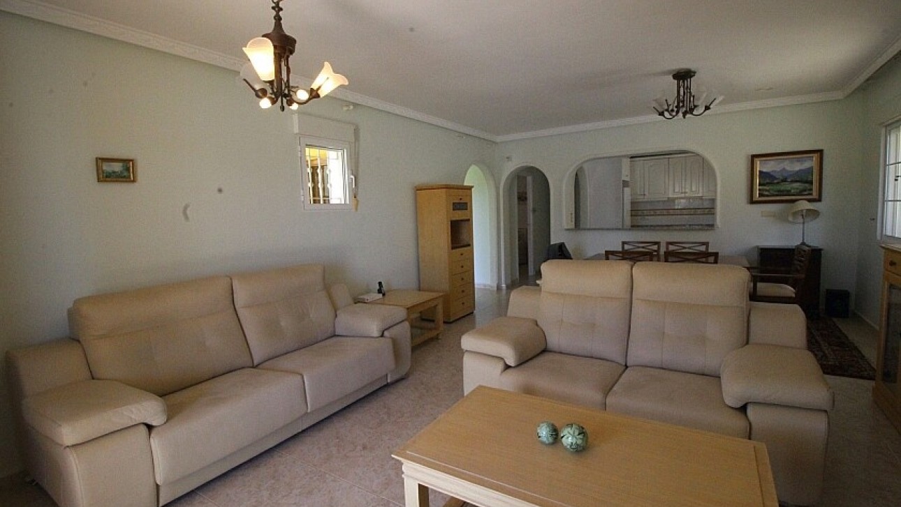 Resale - Villa - Orihuela Costa - La Zenia