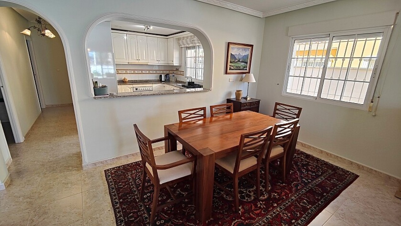 Resale - Villa - Orihuela Costa - La Zenia