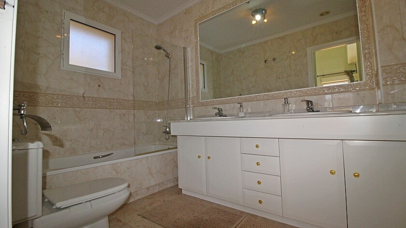 Resale - Villa - Orihuela Costa - La Zenia