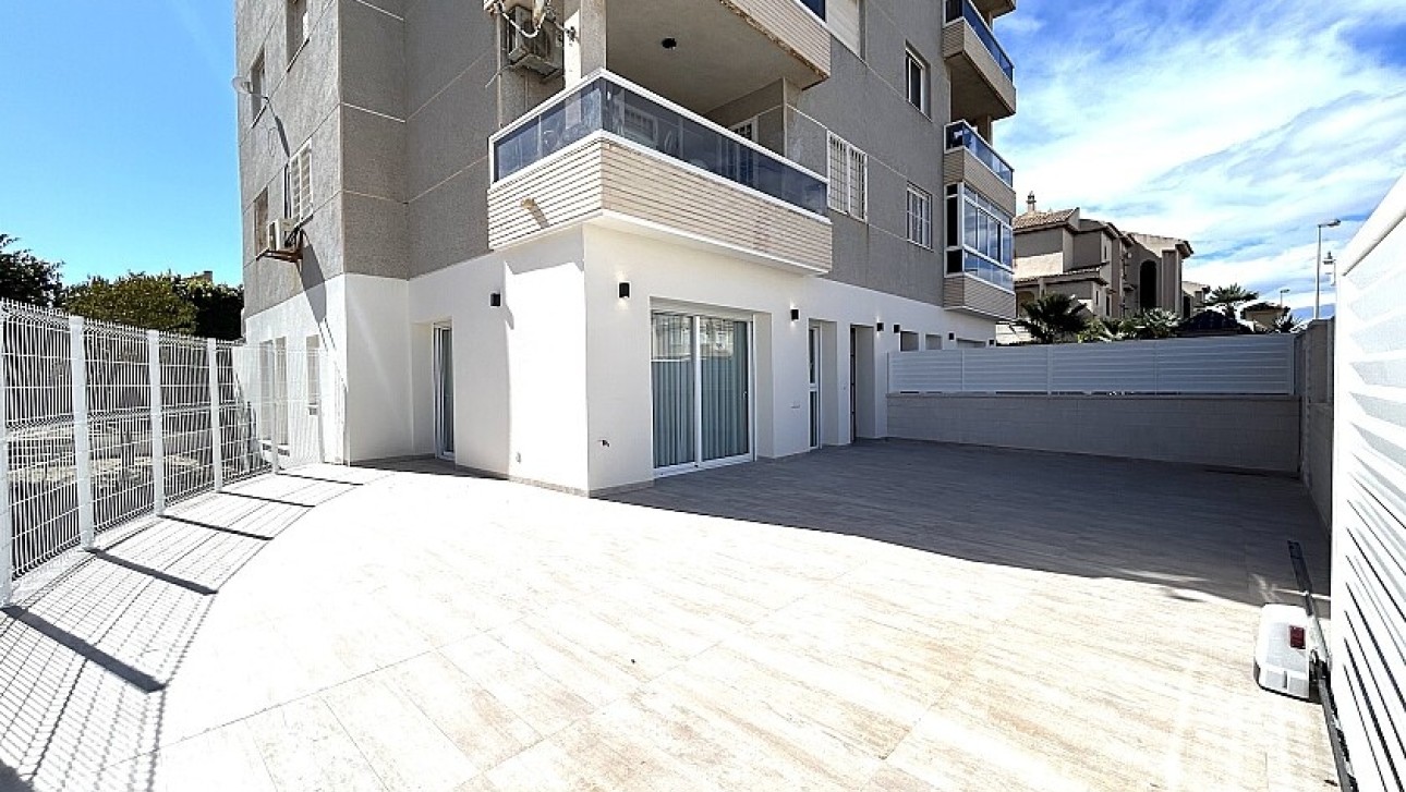 Resale - Apartment - La Mata - Torreblanca