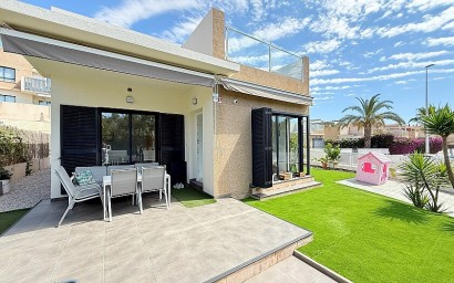 Resale - Luxury villa - Orihuela Costa - La Zenia