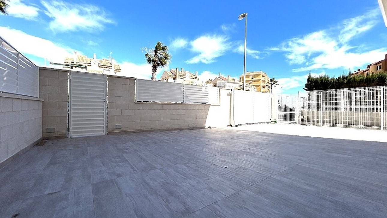 Resale - Apartment - La Mata - Torreblanca