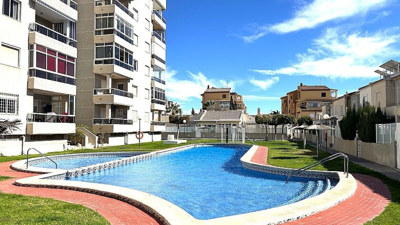 Resale - Ground floor apartment - Torrevieja - Torrelamata