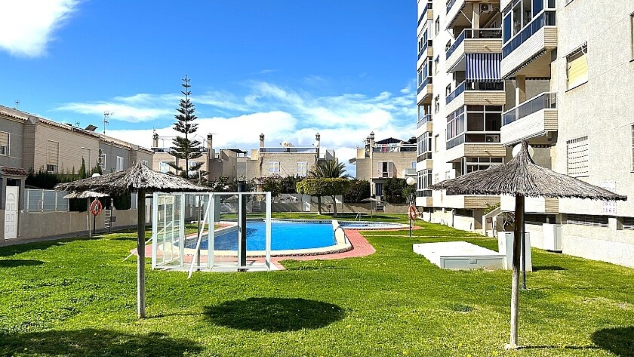 Resale - Ground floor apartment - Torrevieja - Torrelamata