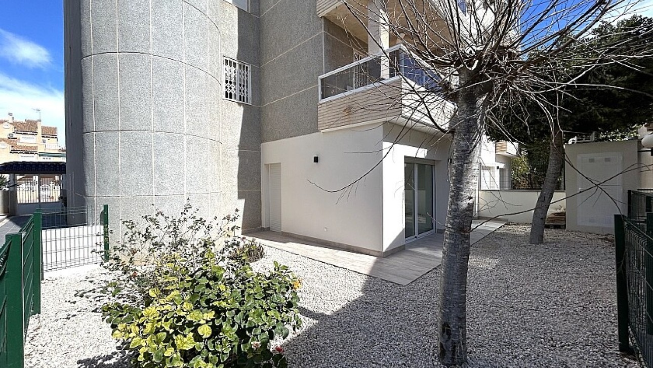 Resale - Ground floor apartment - Torrevieja - Torrelamata