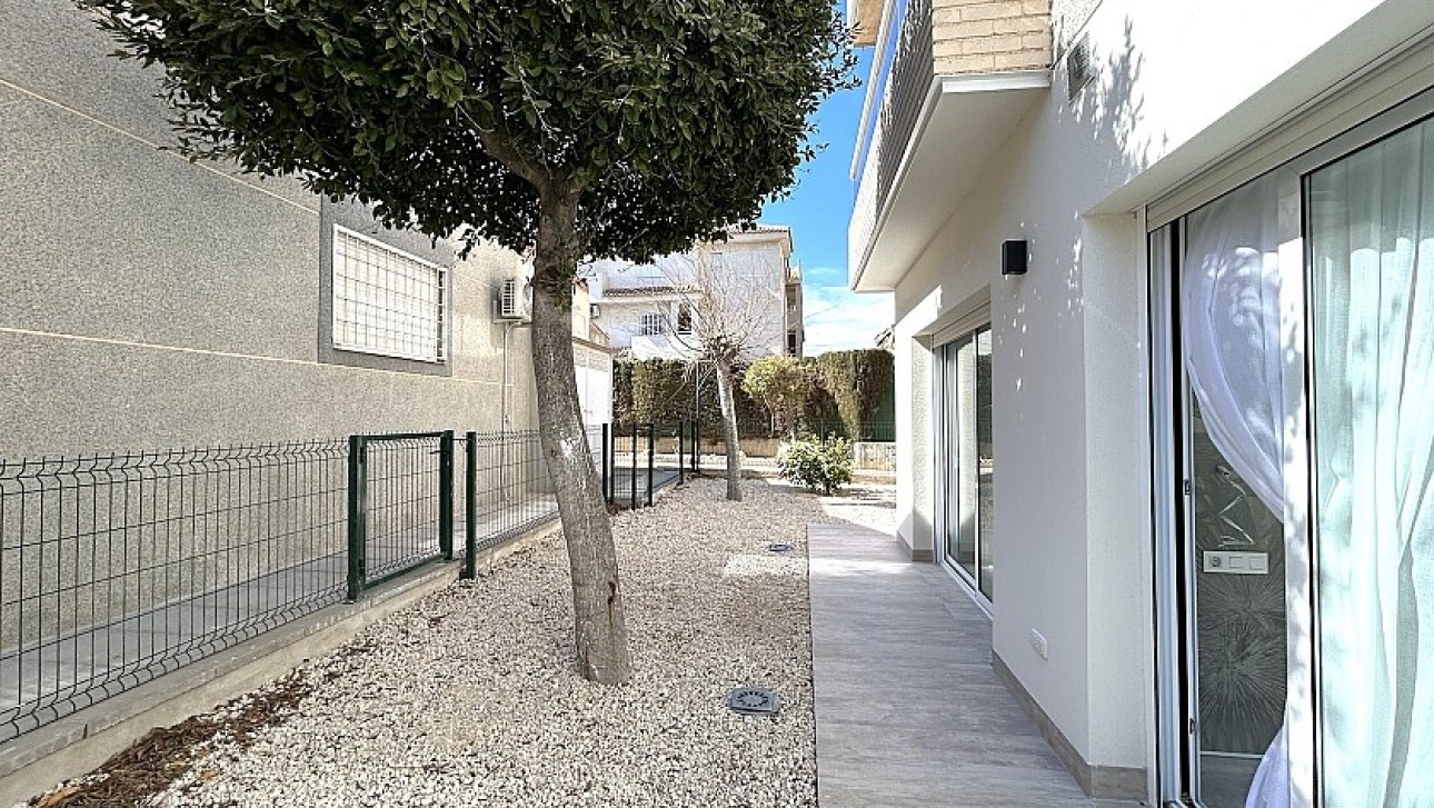Resale - Ground floor apartment - Torrevieja - Torrelamata
