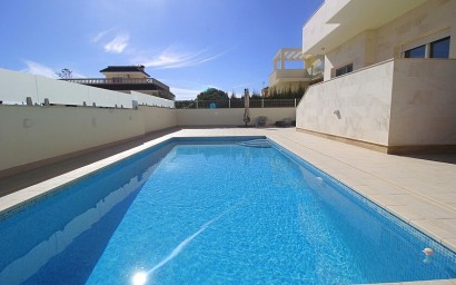 Resale - Villa - Orihuela Costa - La Zenia