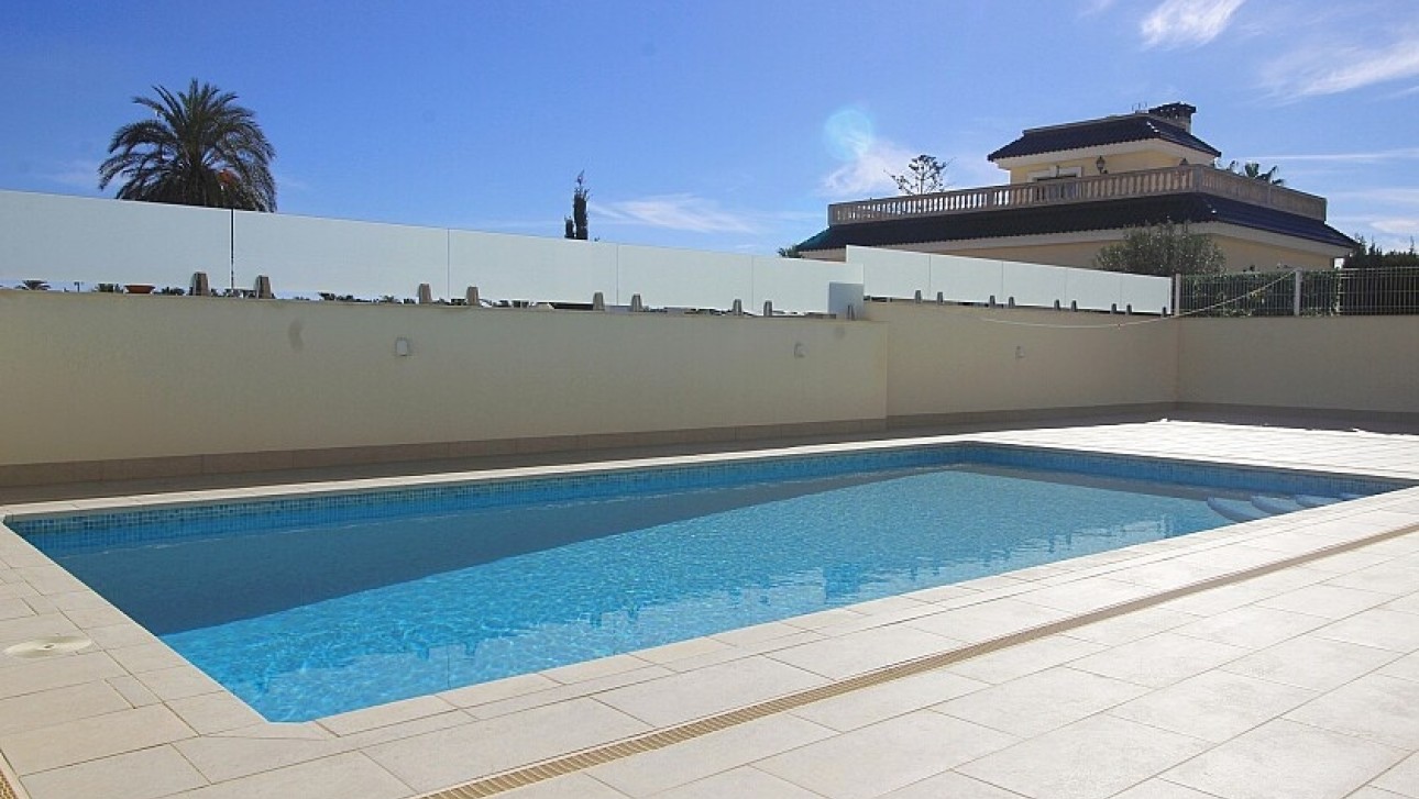 Resale - Villa - Orihuela Costa - La Zenia