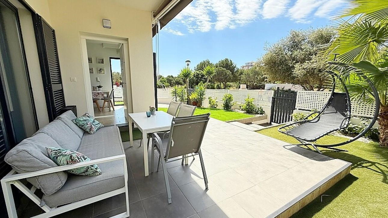 Resale - Luxury villa - Orihuela Costa - La Zenia