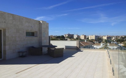 Resale - Villa - Orihuela Costa - La Zenia