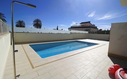 Resale - Villa - Orihuela Costa - La Zenia