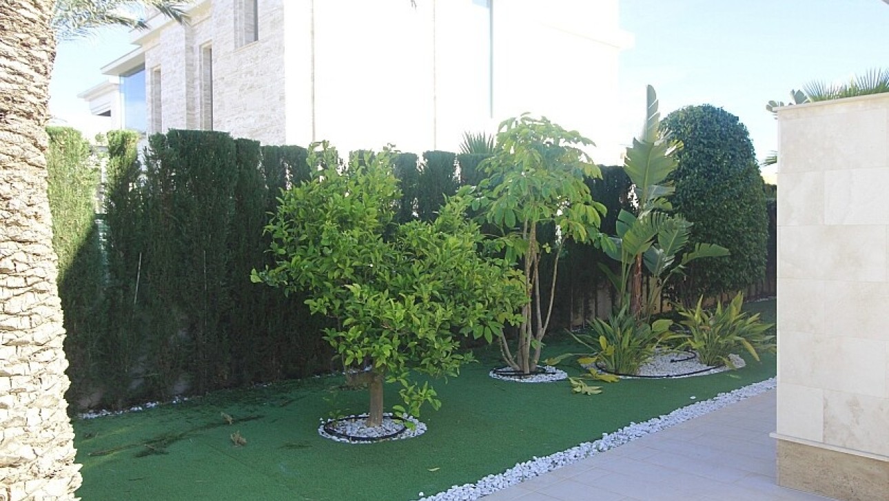 Resale - Villa - Orihuela Costa - La Zenia