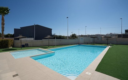 Resale - Bungalow - Torrevieja - Carrefour area
