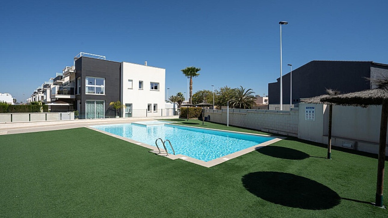 Resale - Bungalow - Torrevieja - Carrefour area