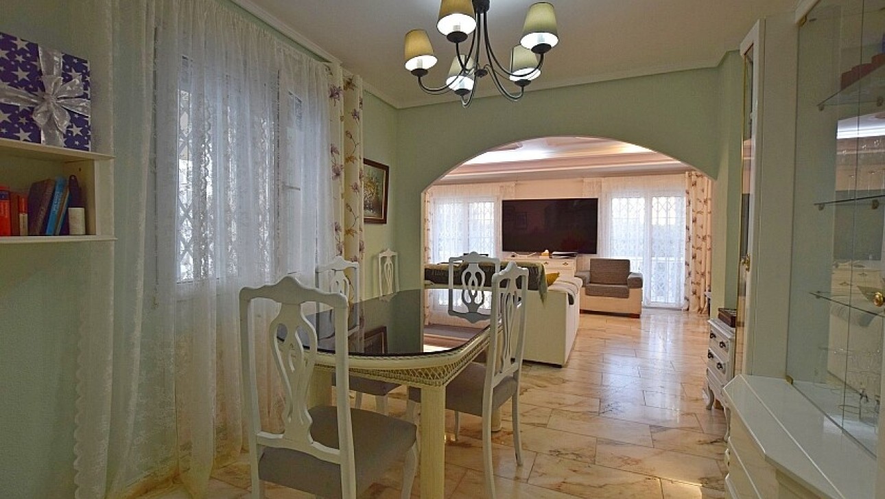 Herverkoop - Villa - Torrevieja