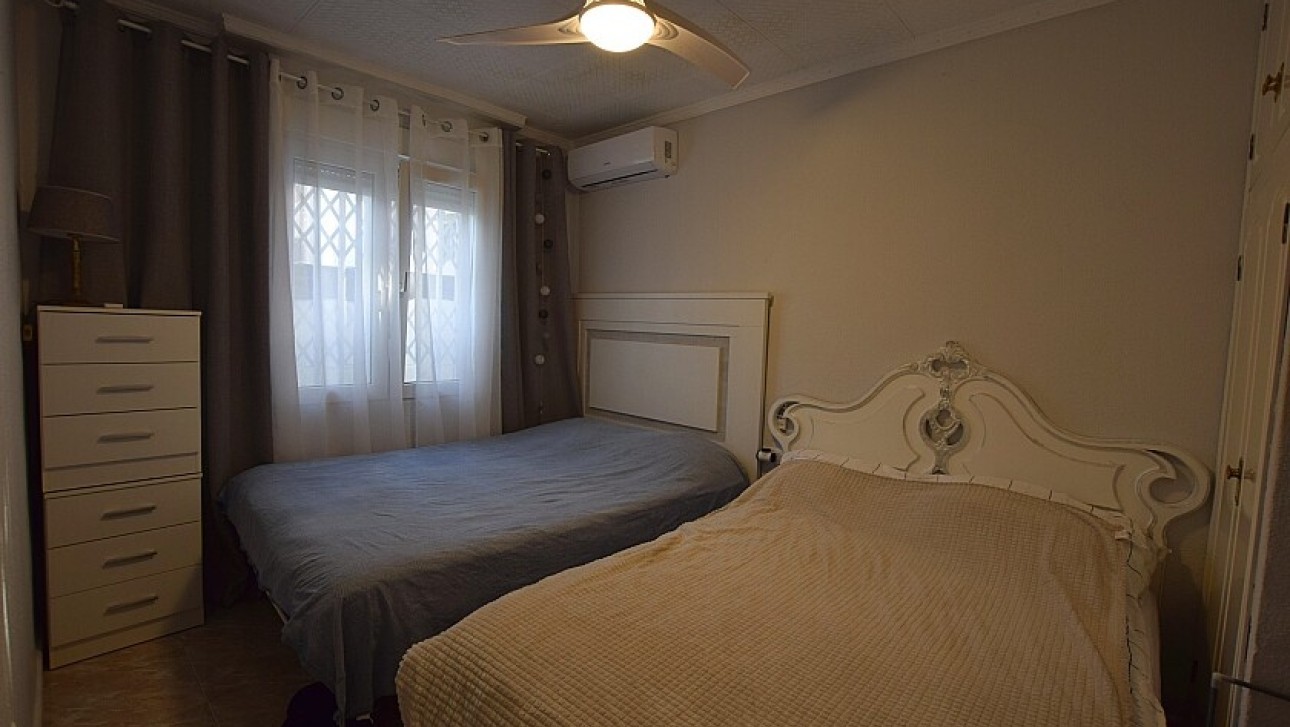 Herverkoop - Villa - Torrevieja