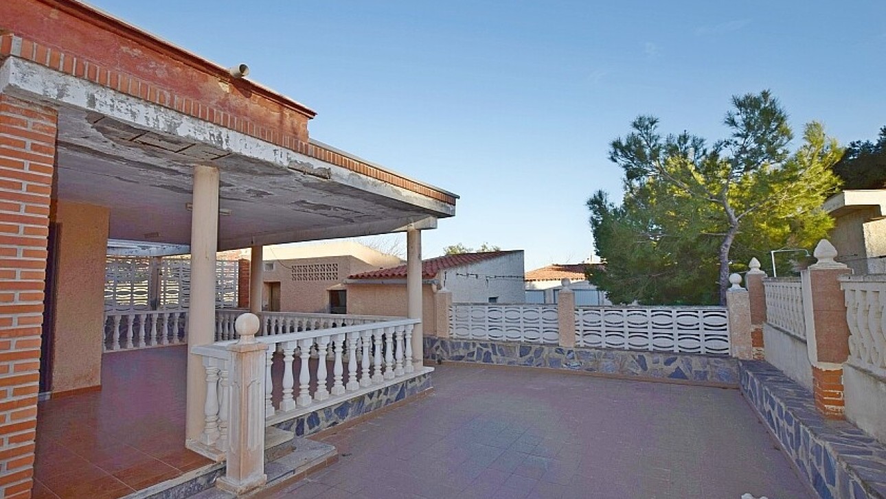 Resale - Villa - Torrevieja - Calas - norte ciudad