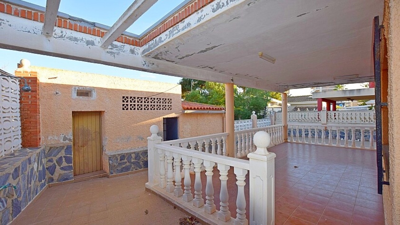 Resale - Villa - Torrevieja - Calas - norte ciudad