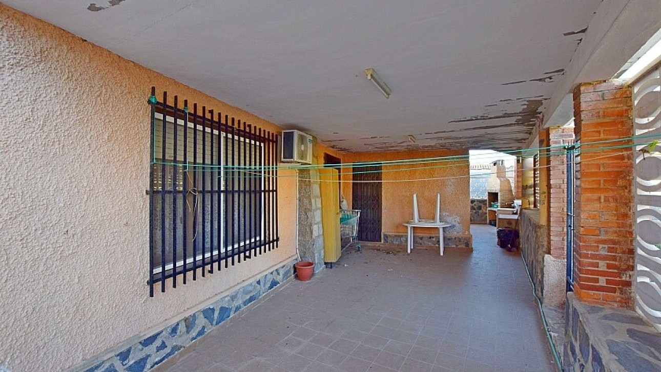 Resale - Villa - Torrevieja - Calas - norte ciudad