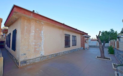 Resale - Villa - Torrevieja - Calas - norte ciudad