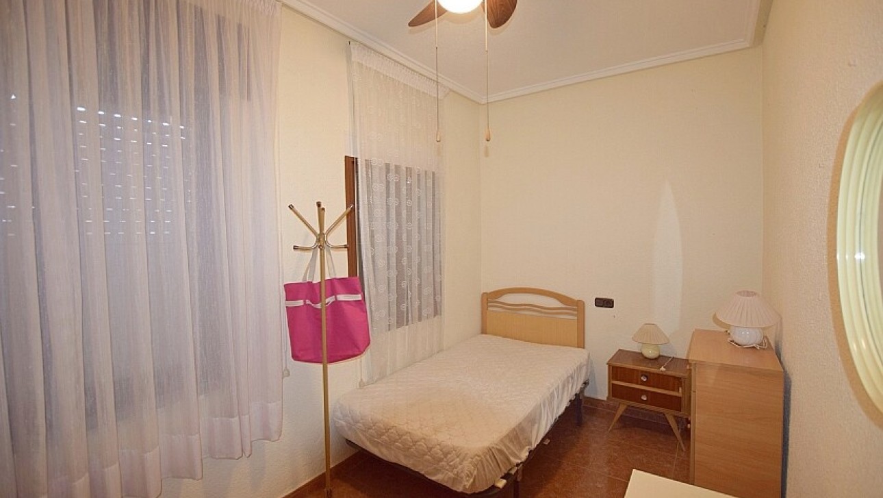 Resale - Villa - Torrevieja - Calas - norte ciudad