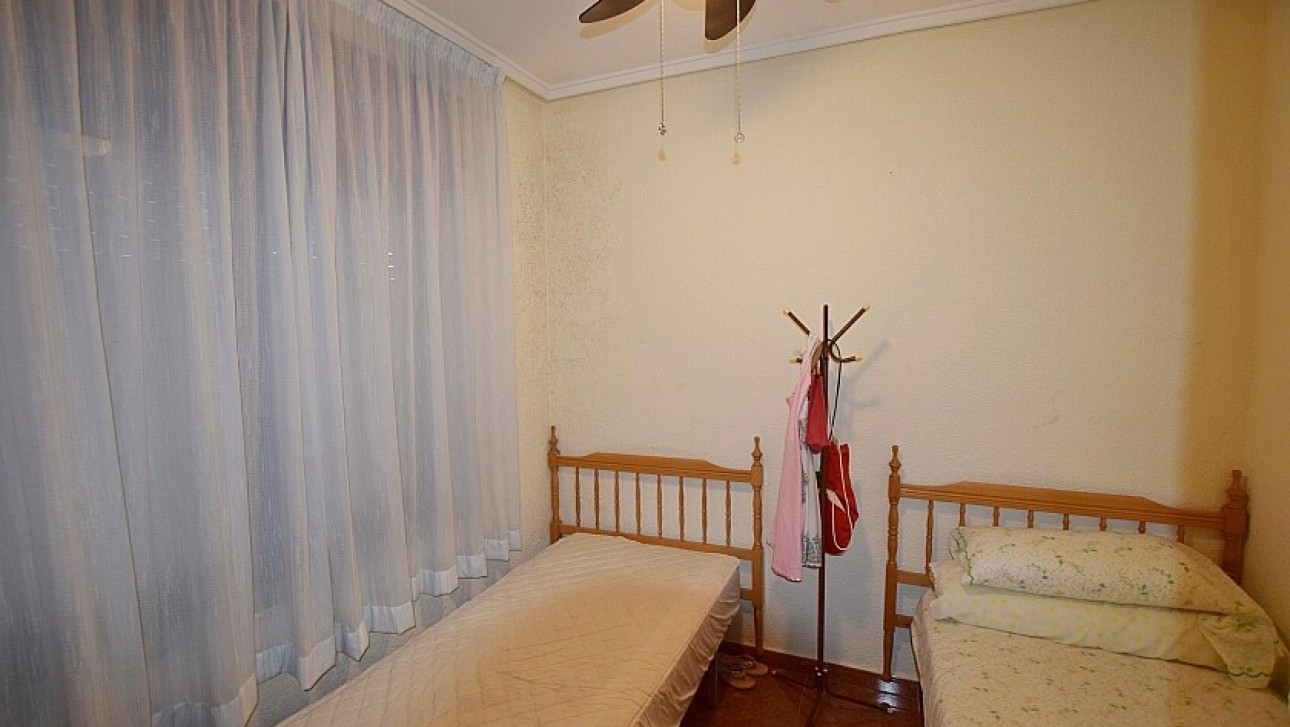 Resale - Villa - Torrevieja - Calas - norte ciudad
