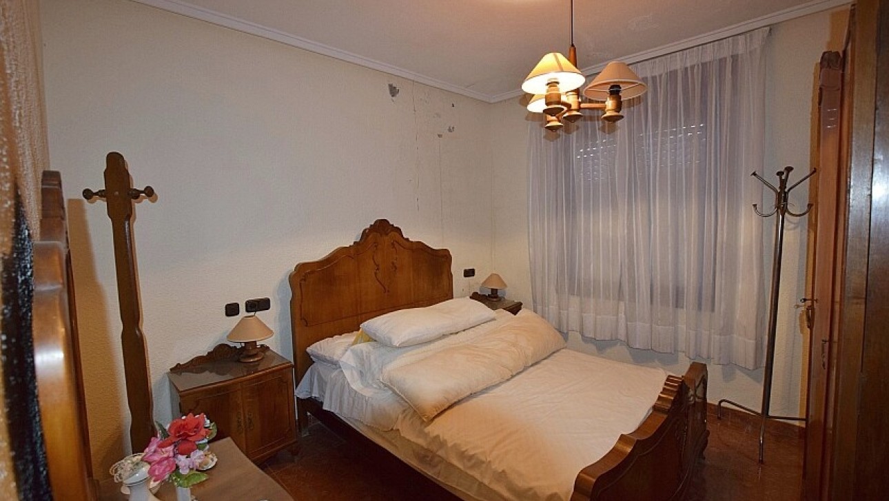 Resale - Villa - Torrevieja - Calas - norte ciudad
