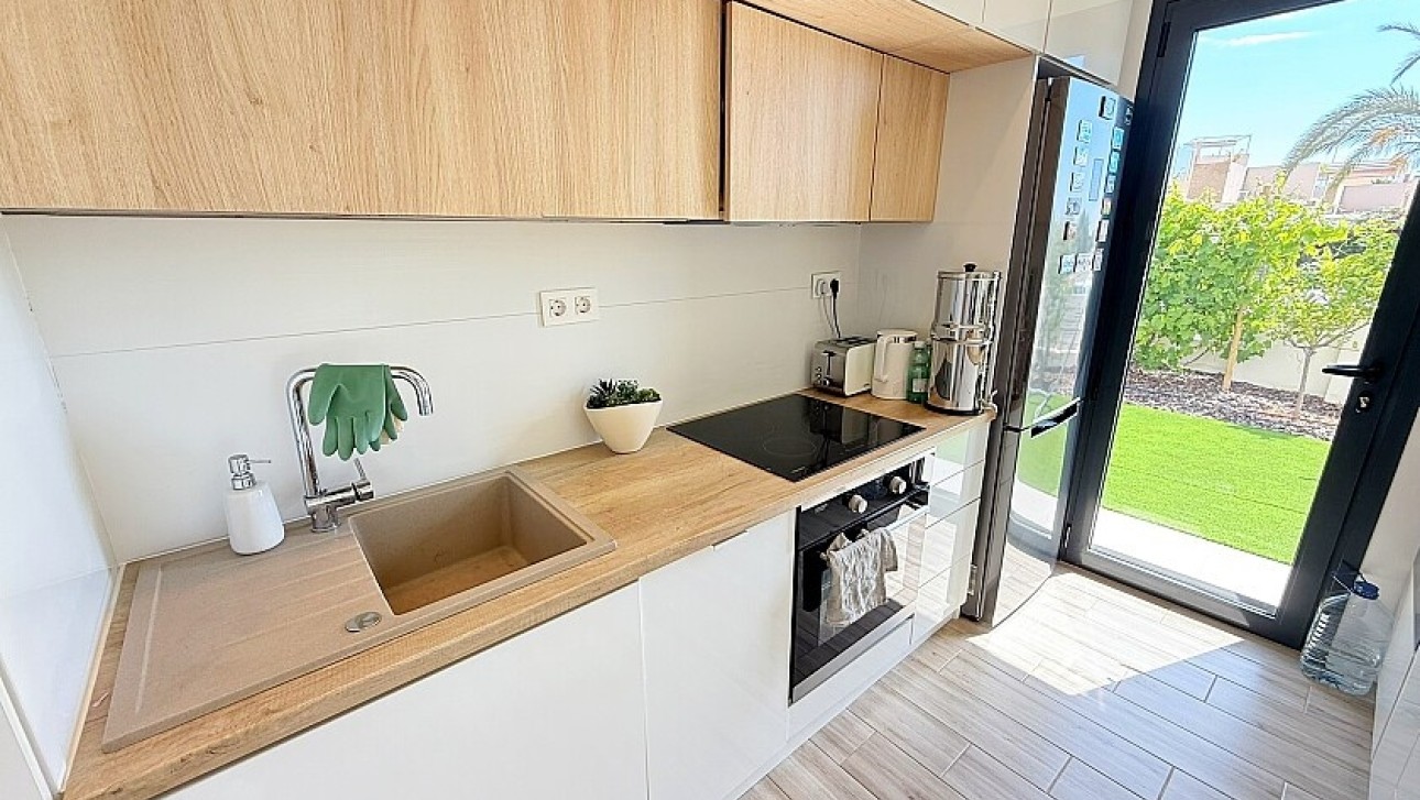 Resale - Luxury villa - Orihuela Costa - La Zenia