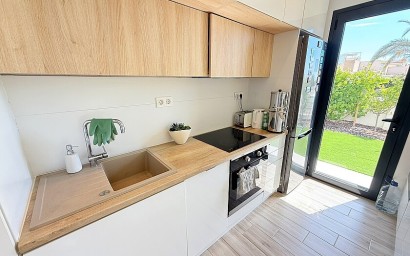 Resale - Luxury villa - Orihuela Costa - La Zenia