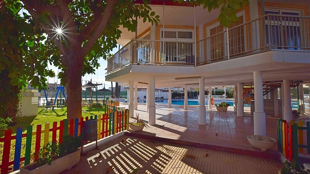 Resale - Villa - Torrevieja - Calas - norte ciudad