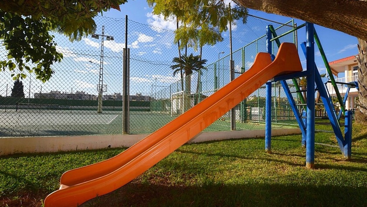 Resale - Villa - Torrevieja - Calas - norte ciudad