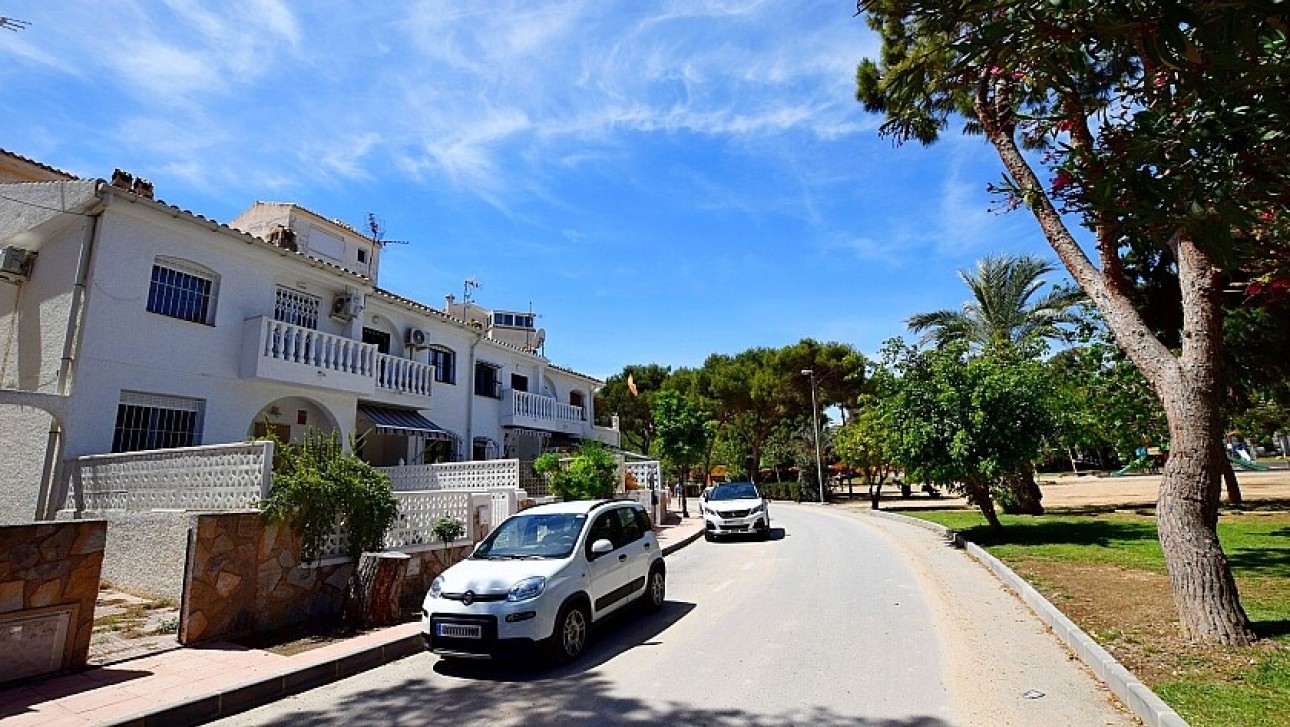 Resale - Townhouse - Orihuela Costa - La Zenia