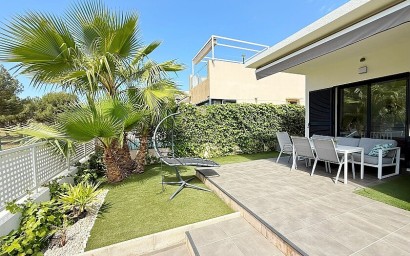 Resale - Luxury villa - Orihuela Costa - La Zenia