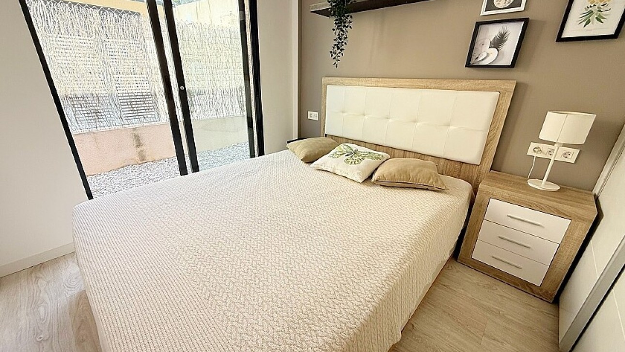 Resale - Luxury villa - Orihuela Costa - La Zenia